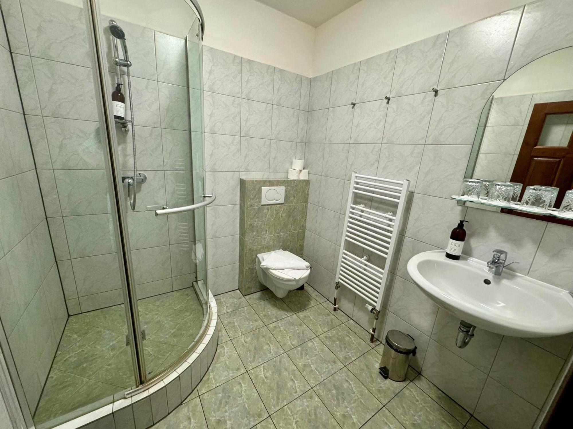 Úvaly Villa Daniela מראה חיצוני תמונה
