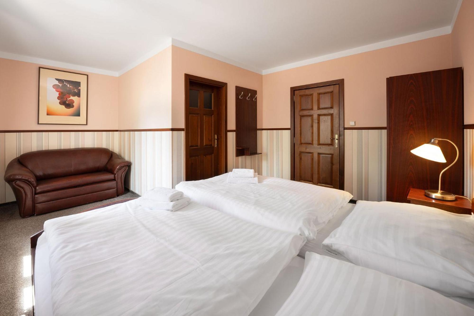 Úvaly Villa Daniela מראה חיצוני תמונה